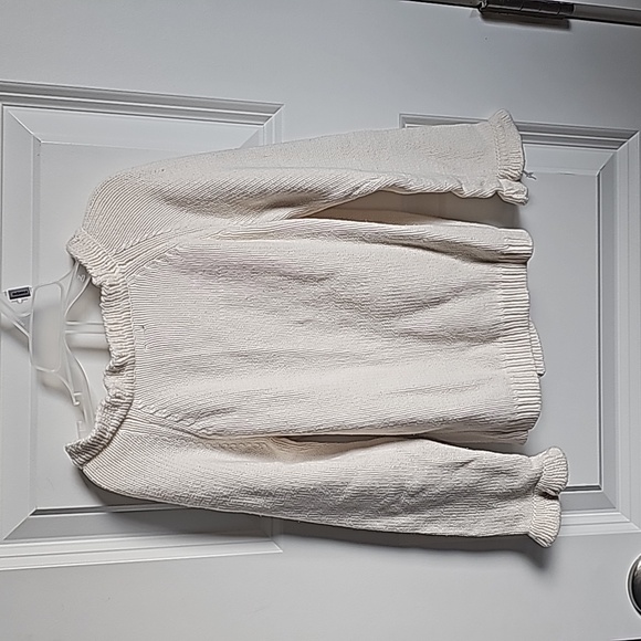 4 For $20 Gap Baby Gap Sweater With Ruffles in Size 3T - Picture 5 of 8